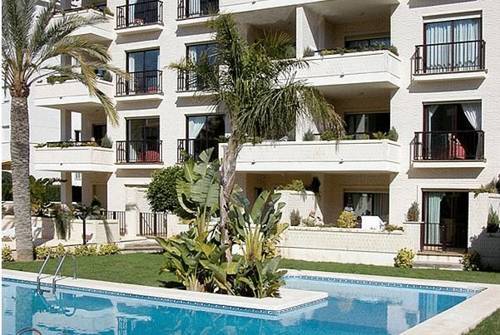 Nuevo Golf Apts アルビール エクステリア 写真